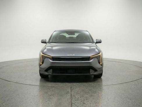 Used 2025 Kia K4 FWD image 2