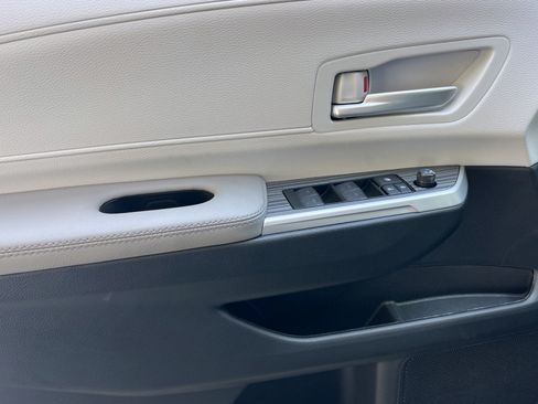 New 2026 Toyota Sienna XLE FWD image 12
