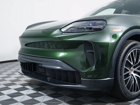 Used 2026 Porsche Cayenne Electric AWD/4WD image 11