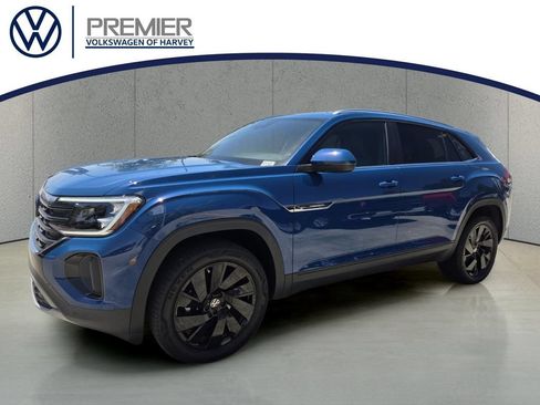 Used 2026 Volkswagen Atlas Cross Sport SE w/ Black Wheel Package FWD image 1