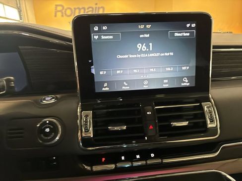 Used 2021 Lincoln Navigator Black Label AWD/4WD image 23