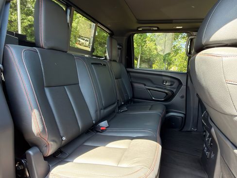 Used 2024 Nissan Titan PRO-4X w/ Pro-4x Convenience Package image 20