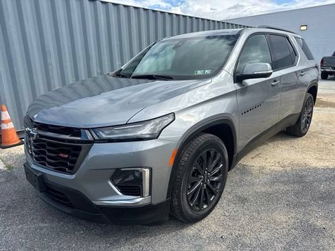 Used 2023 Chevrolet Traverse RS w/ LPO, Cargo Package AWD/4WD image 4