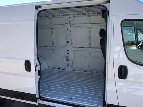 Used 2023 RAM ProMaster 2500 image 23