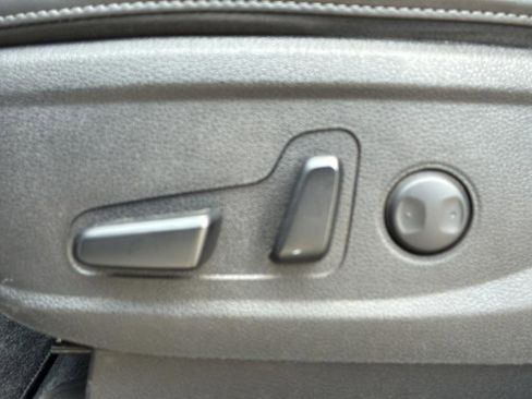 Used 2024 Kia Telluride S w/ S Sunroof Package FWD image 23