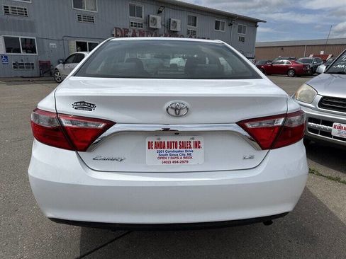 Used 2017 Toyota Camry LE image 6
