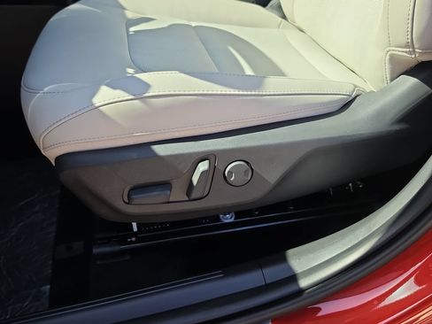New 2026 Kia Niro EX FWD image 20