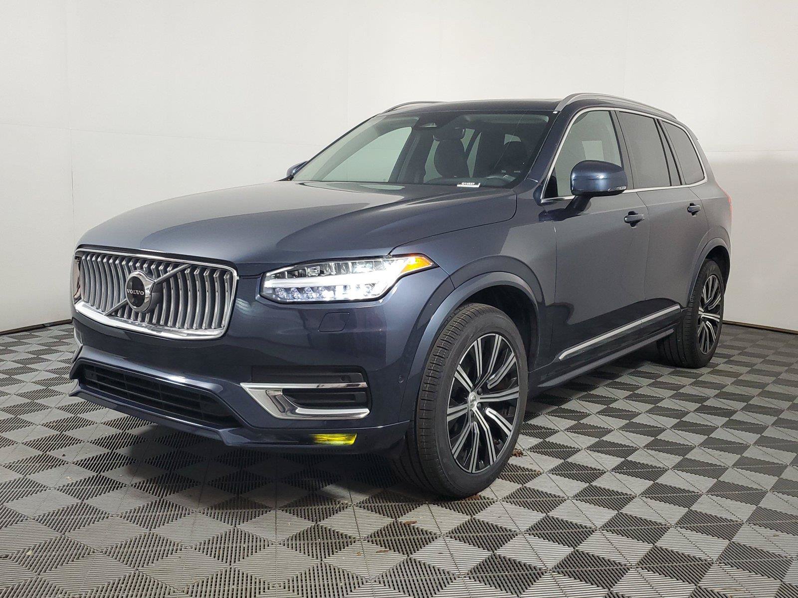 Certified 2023 Volvo XC90 B6 Plus w/ Protection Package Premier AWD/4WD image 3