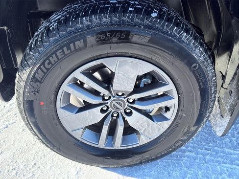 New 2026 Nissan Frontier SV image 9