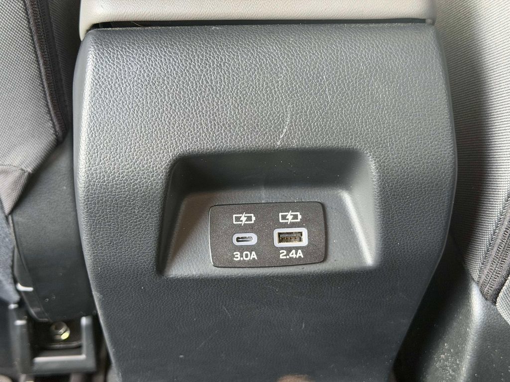 Used 2025 Subaru Crosstrek 2.5i Premium AWD/4WD image 16