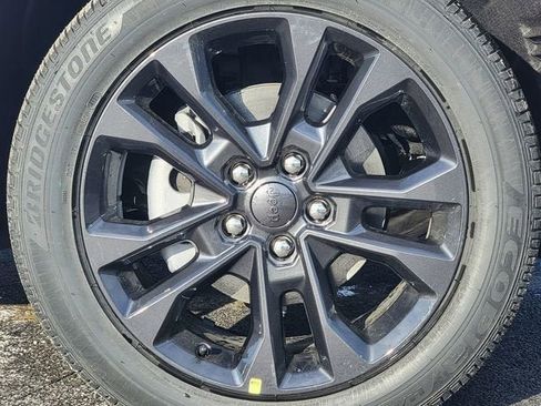 New 2026 Jeep Grand Cherokee Limited Reserve image 17