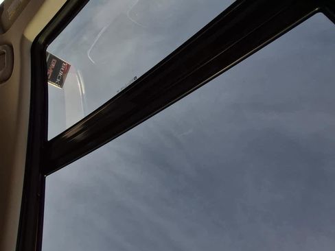 Certified 2019 Buick Envision Essence image 18