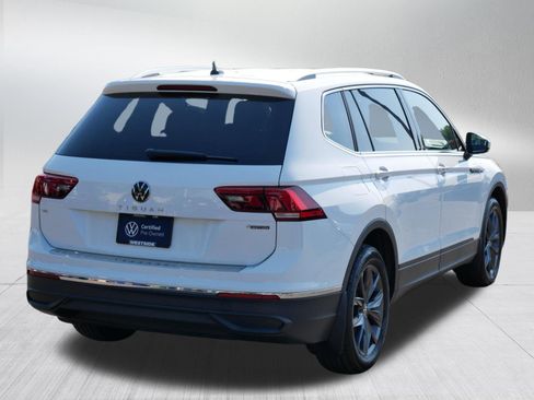 Certified 2024 Volkswagen Tiguan SE AWD/4WD image 4