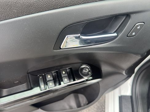 Used 2017 Chevrolet Sonic LT FWD image 9