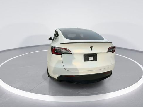 Used 2023 Tesla Model Y Performance AWD/4WD image 6