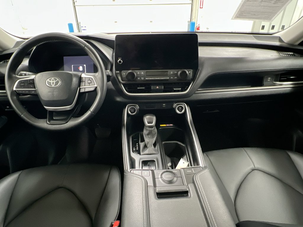 Used 2024 Toyota Grand Highlander FWD image 10