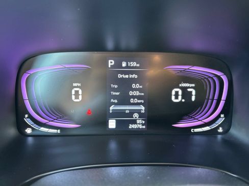 Used 2025 Kia Soul LX w/ LX Technology Package FWD image 38