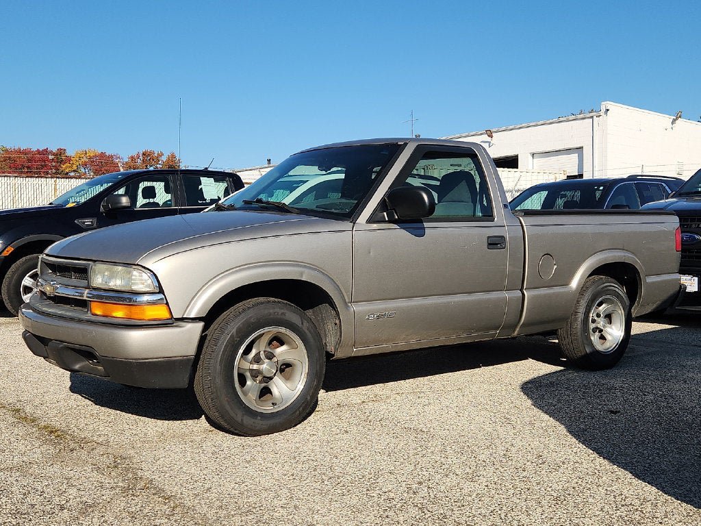 Used 2002 Chevrolet S10 Pickup LS w/ LS Preferred Equipment Group RWD image 7