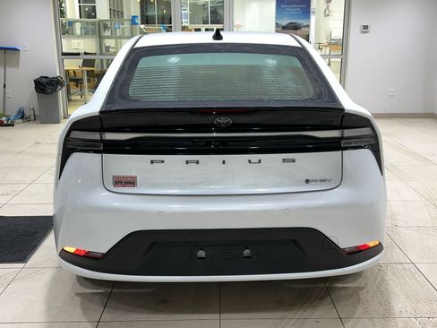 New 2026 Toyota Prius Plug-In Hybrid image 7