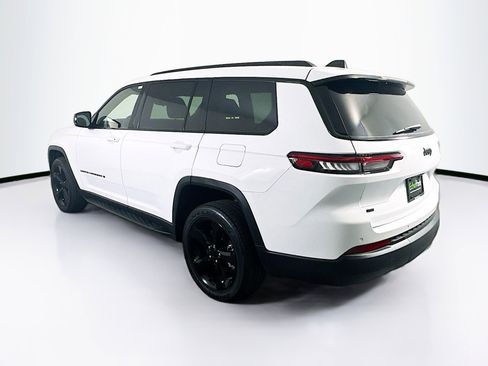 Used 2022 Jeep Grand Cherokee L Laredo image 5