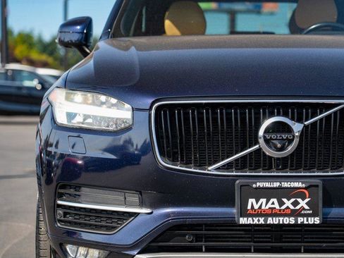 Used 2017 Volvo XC90 T6 Momentum w/ Vision Package image 5
