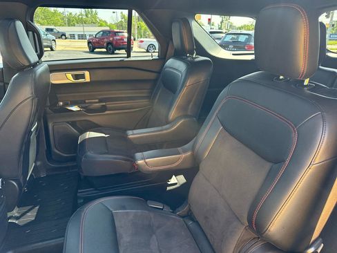 Used 2023 Ford Explorer ST-Line w/ Class IV Trailer Tow Package AWD/4WD image 11