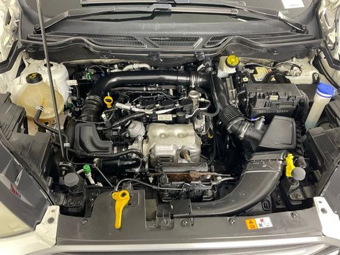 Used 2019 Ford EcoSport SE w/ SE Convenience Package image 9