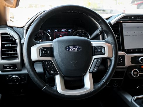 Used 2022 Ford F250 Lariat w/ Lariat Ultimate Package AWD/4WD image 6