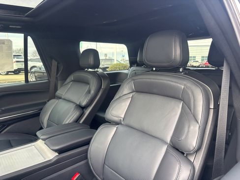 New 2026 Lincoln Navigator Reserve w/ Jet Appearance Package AWD/4WD image 26