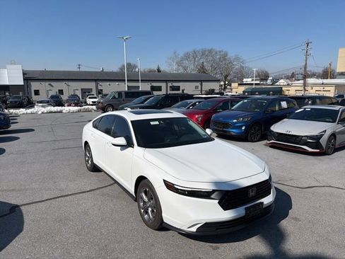 Used 2024 Honda Accord EX image 13