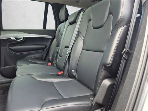 Used 2022 Volvo XC90 T5 Momentum FWD image 20