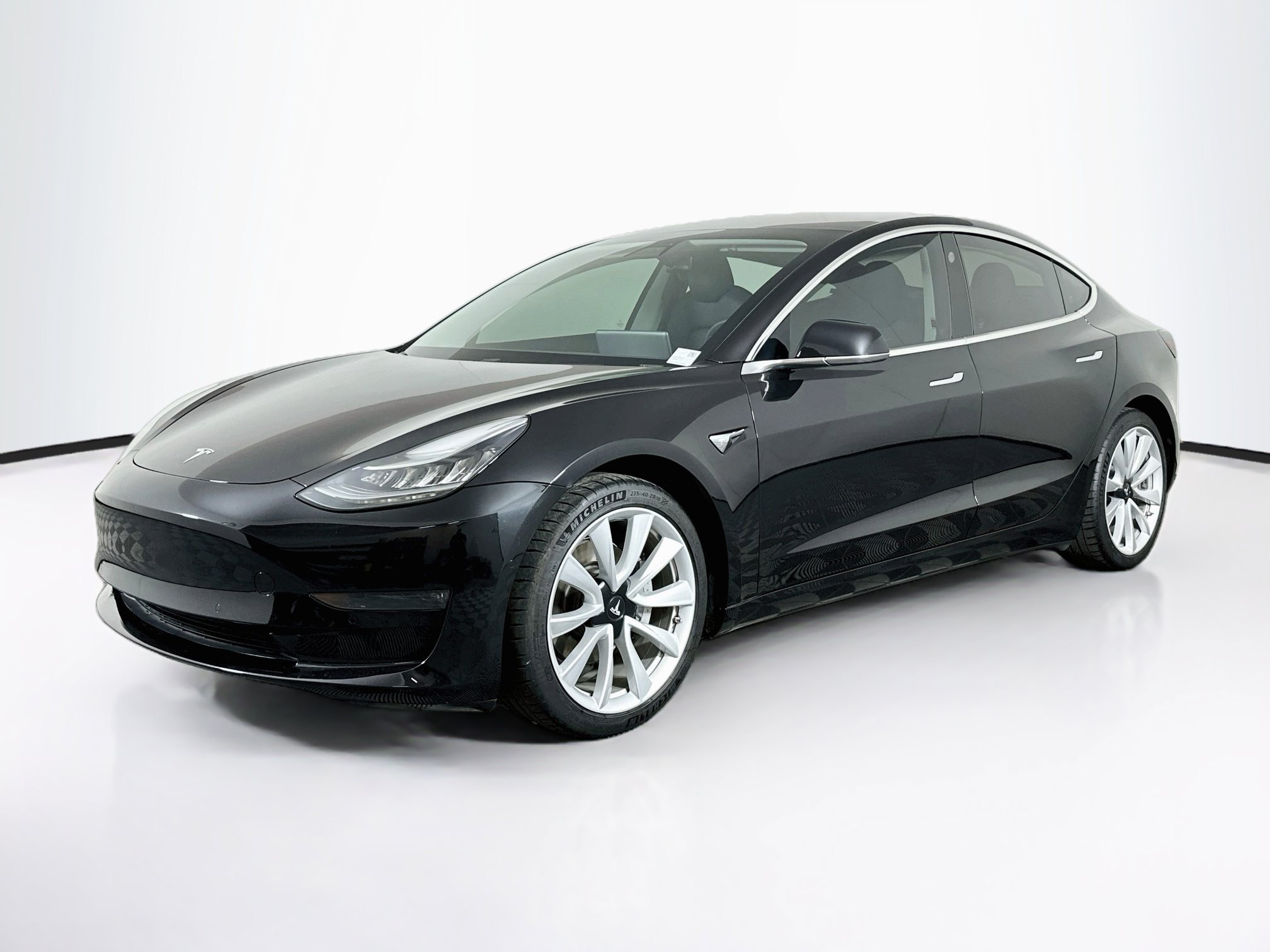 Used 2018 Tesla Model 3 Long Range RWD image 3