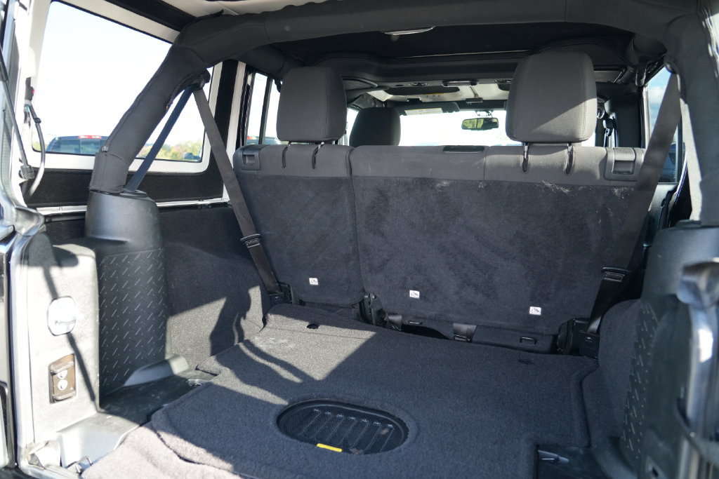 Used 2018 Jeep Wrangler Unlimited Sport AWD/4WD image 23