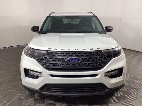Used 2023 Ford Explorer XLT w/ Equipment Group 202A AWD/4WD image 6