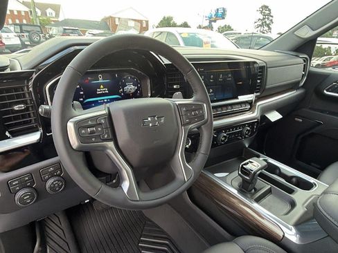 New 2026 Chevrolet Silverado 1500 RST AWD/4WD image 3