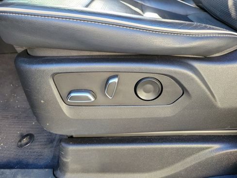 Used 2023 Cadillac Escalade Sport image 18