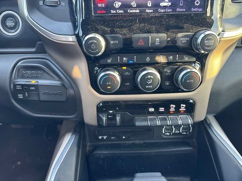 Used 2019 RAM 2500 Laramie w/ Night Edition AWD/4WD image 9
