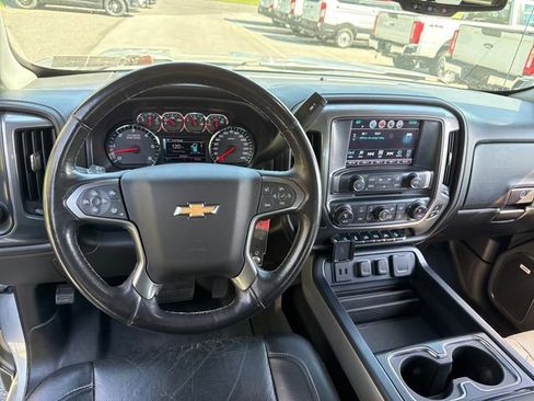 Used 2017 Chevrolet Silverado 1500 LTZ Z71 w/ LTZ Plus Package AWD/4WD image 19
