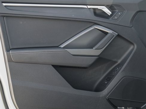 Used 2023 Audi Q3 2.0T Premium Plus w/ Premium Plus Package image 23