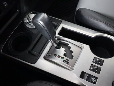 Used 2017 Toyota 4Runner SR5 Premium image 36