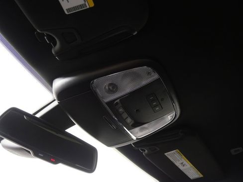 Used 2022 Dodge Charger R/T w/ Plus Group image 22