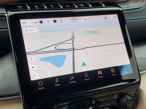 Used 2024 Jeep Grand Cherokee Limited image 25