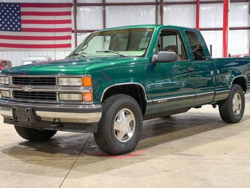 Used 1997 Chevrolet Silverado 1500 4x4 Extended Cab image 1