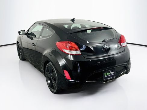 Used 2017 Hyundai Veloster Value Edition FWD image 5