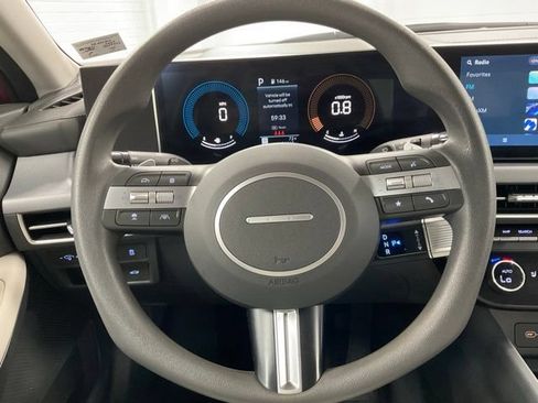 Used 2025 Hyundai Sonata SEL FWD image 17