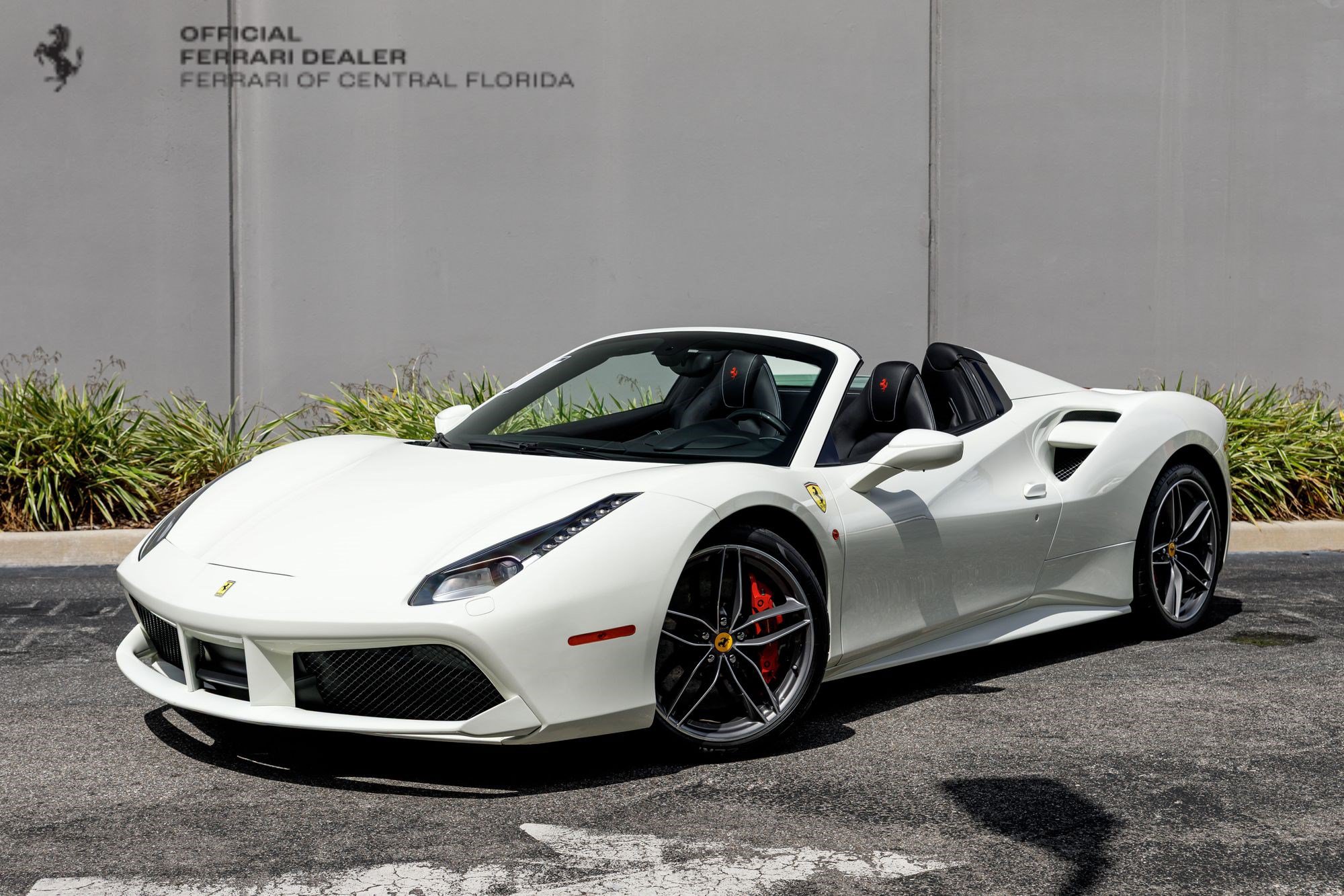 Used 2019 Ferrari 488 Spider RWD image 1