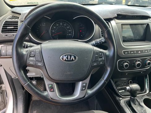 Used 2015 Kia Sorento LX FWD image 10