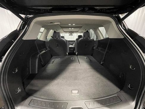 Used 2018 Buick Enclave Essence image 27