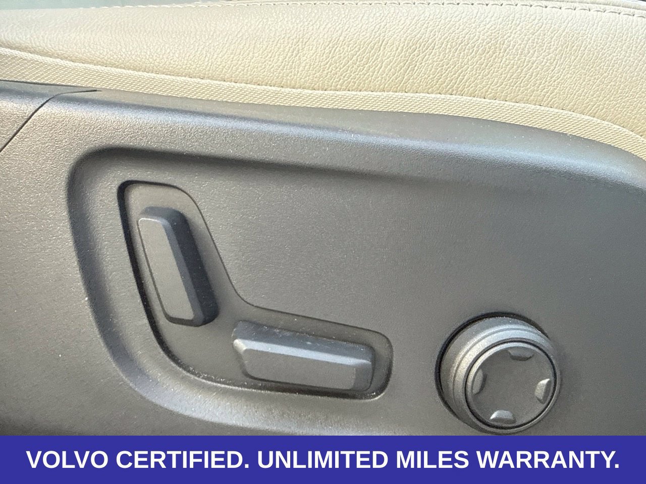 Certified 2024 Volvo XC40 B5 Ultimate w/ Protection Package Premier AWD/4WD image 24