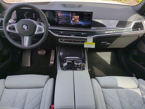 New 2027 BMW X7 xDrive40i w/ M Sport Package AWD/4WD image 15